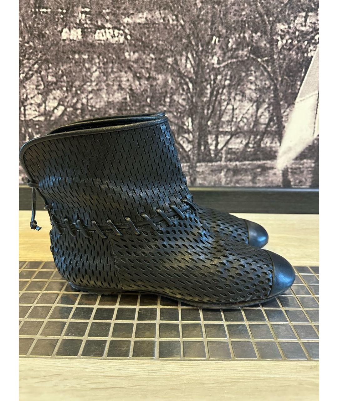 CHANEL Черные кожаные ботильоны, фото 5