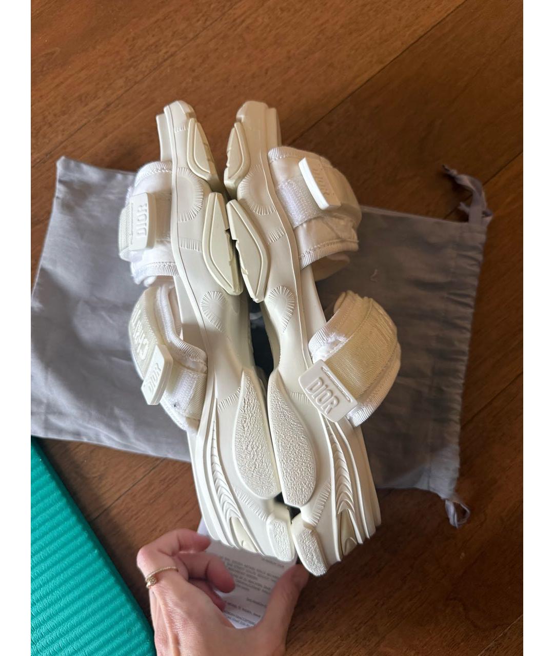 CHRISTIAN DIOR Белые текстильные сандалии, фото 3