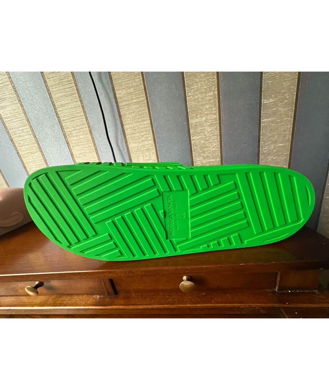 BOTTEGA VENETA Зеленые резиновые шлепанцы, фото 7