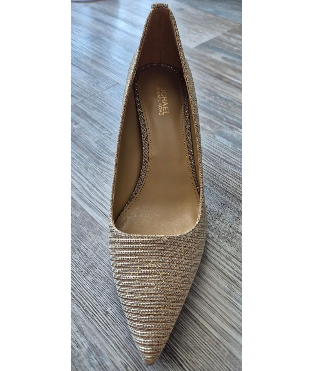 MICHAEL MICHAEL KORS Золотые текстильные туфли, фото 2