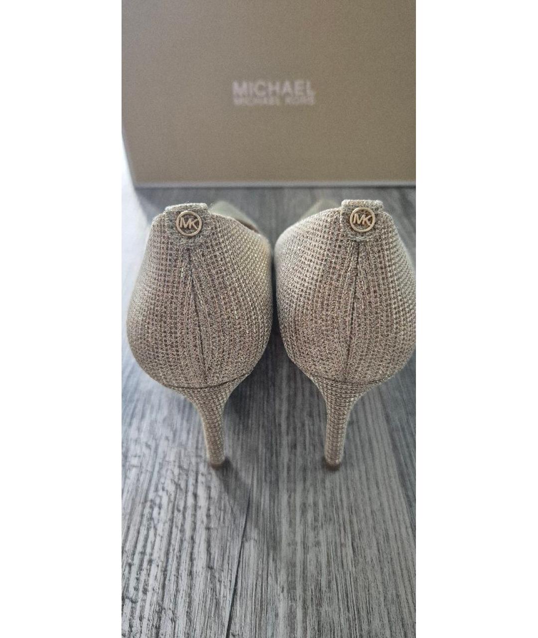MICHAEL MICHAEL KORS Золотые текстильные туфли, фото 3