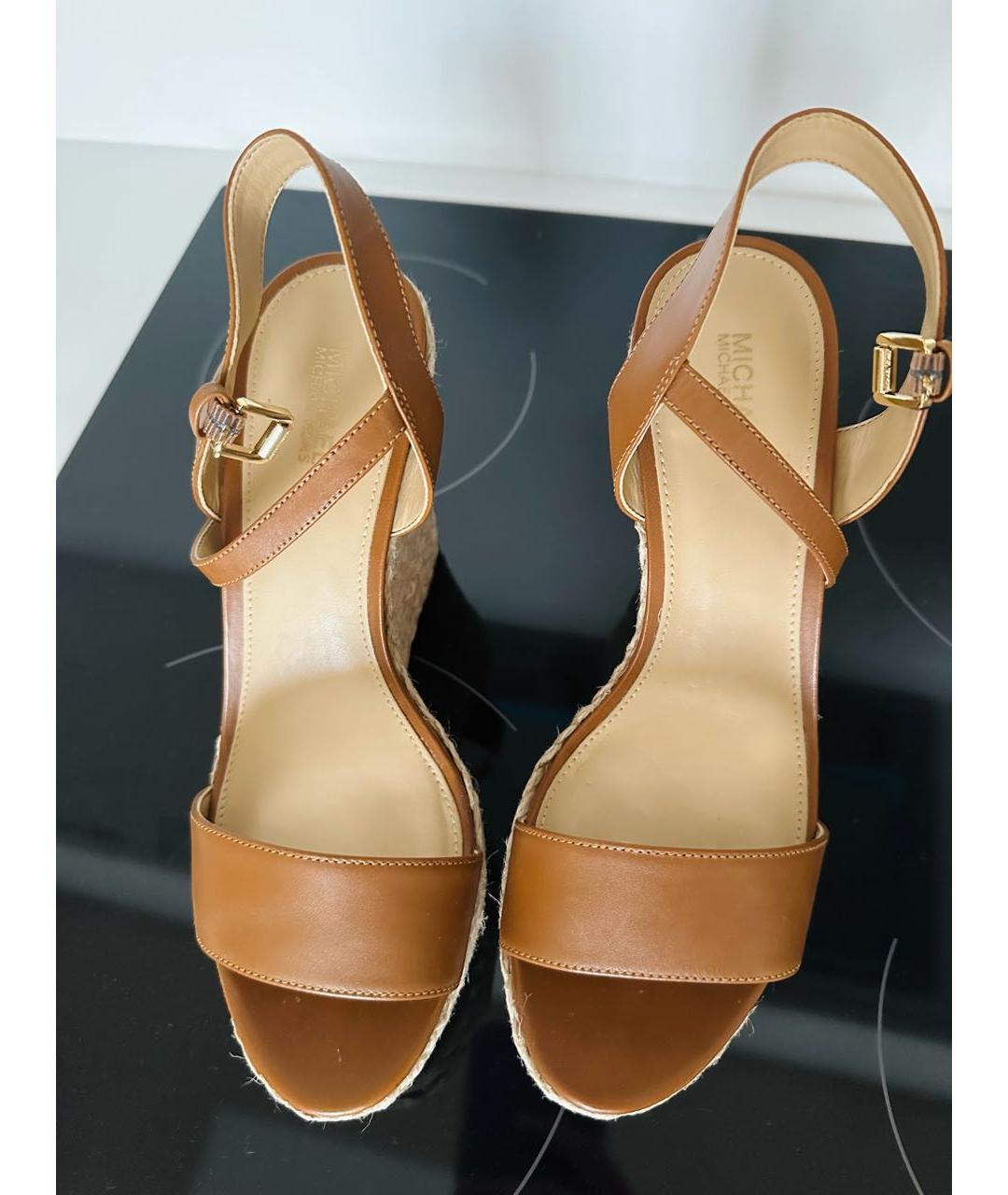 MICHAEL KORS Коричневые кожаные босоножки, фото 3