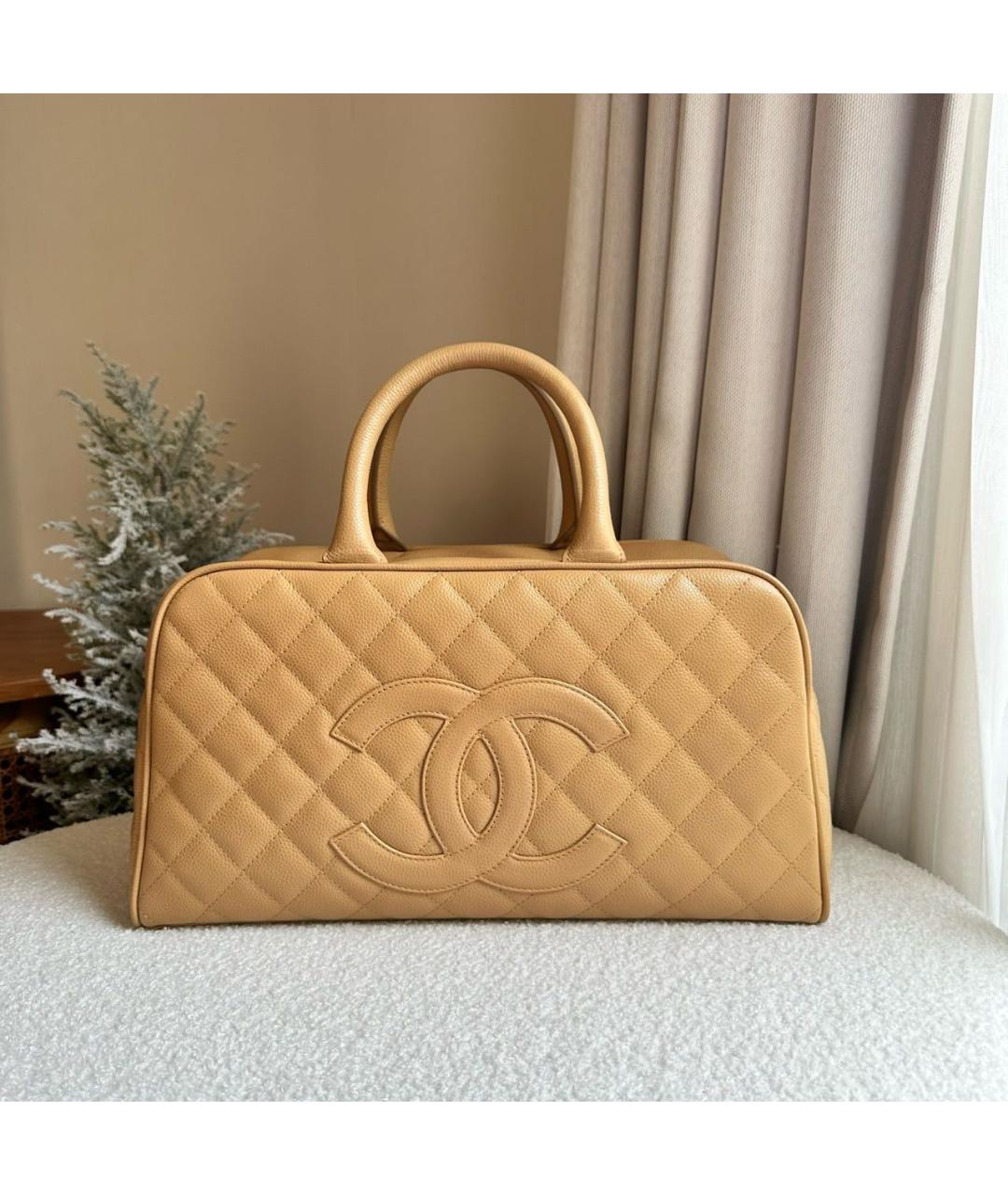 CHANEL Горчичная кожаная сумка с короткими ручками, фото 2