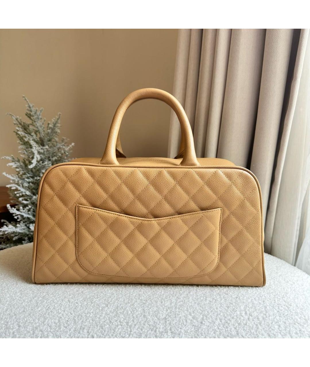 CHANEL Горчичная кожаная сумка с короткими ручками, фото 3