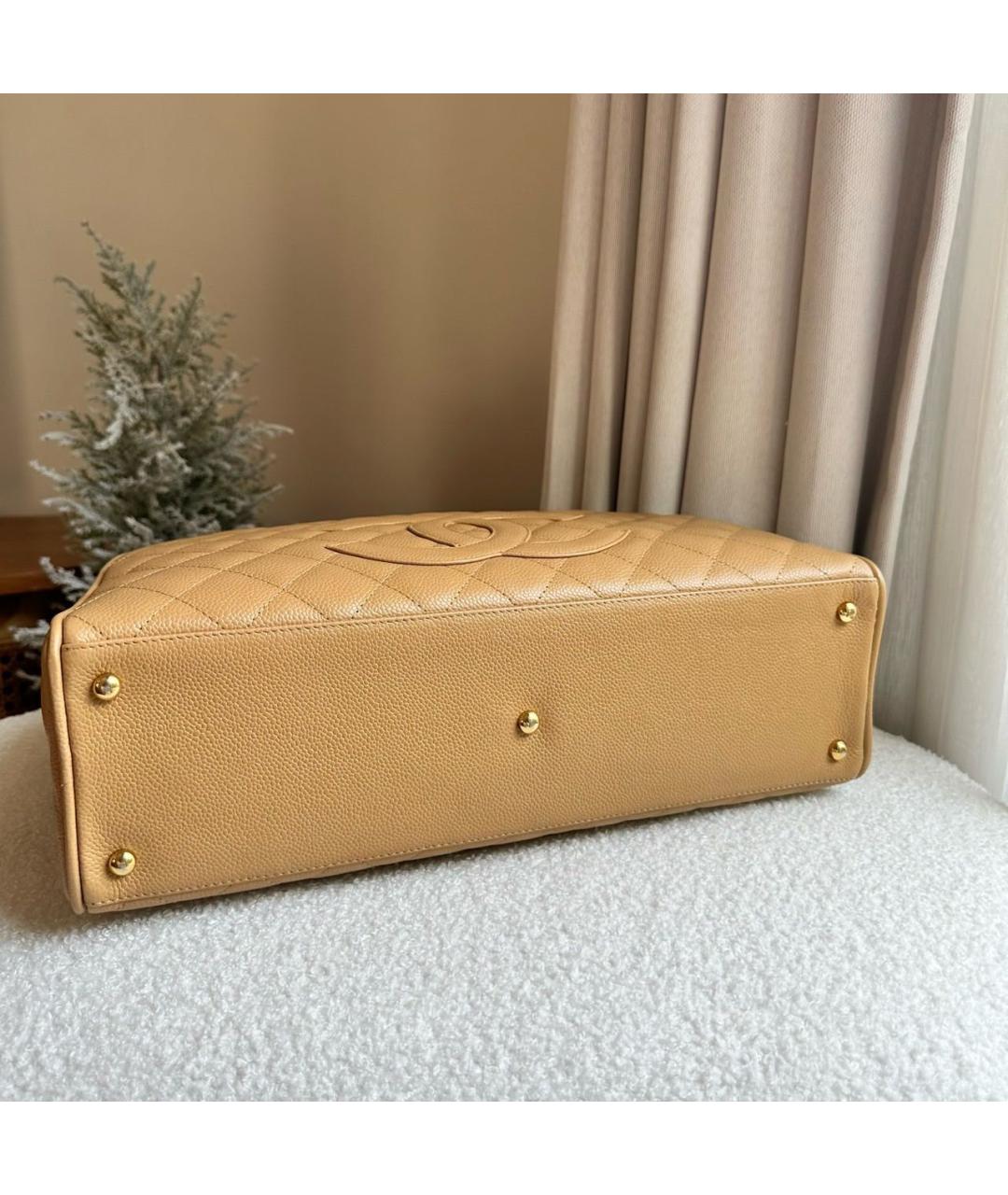 CHANEL Горчичная кожаная сумка с короткими ручками, фото 5