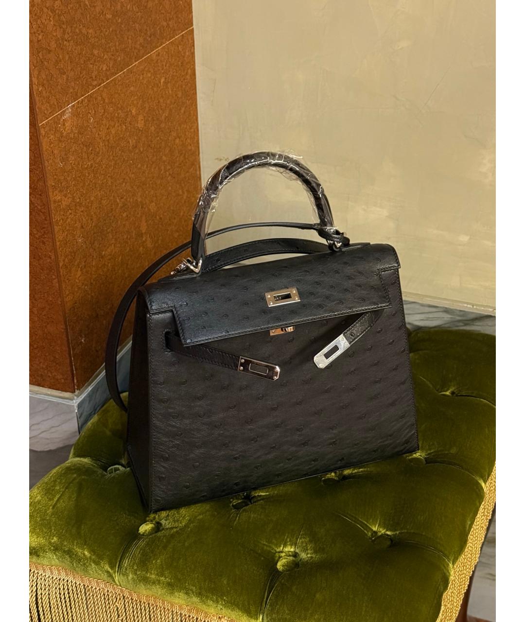 HERMES Черная сумка с короткими ручками из экзотической кожи, фото 2