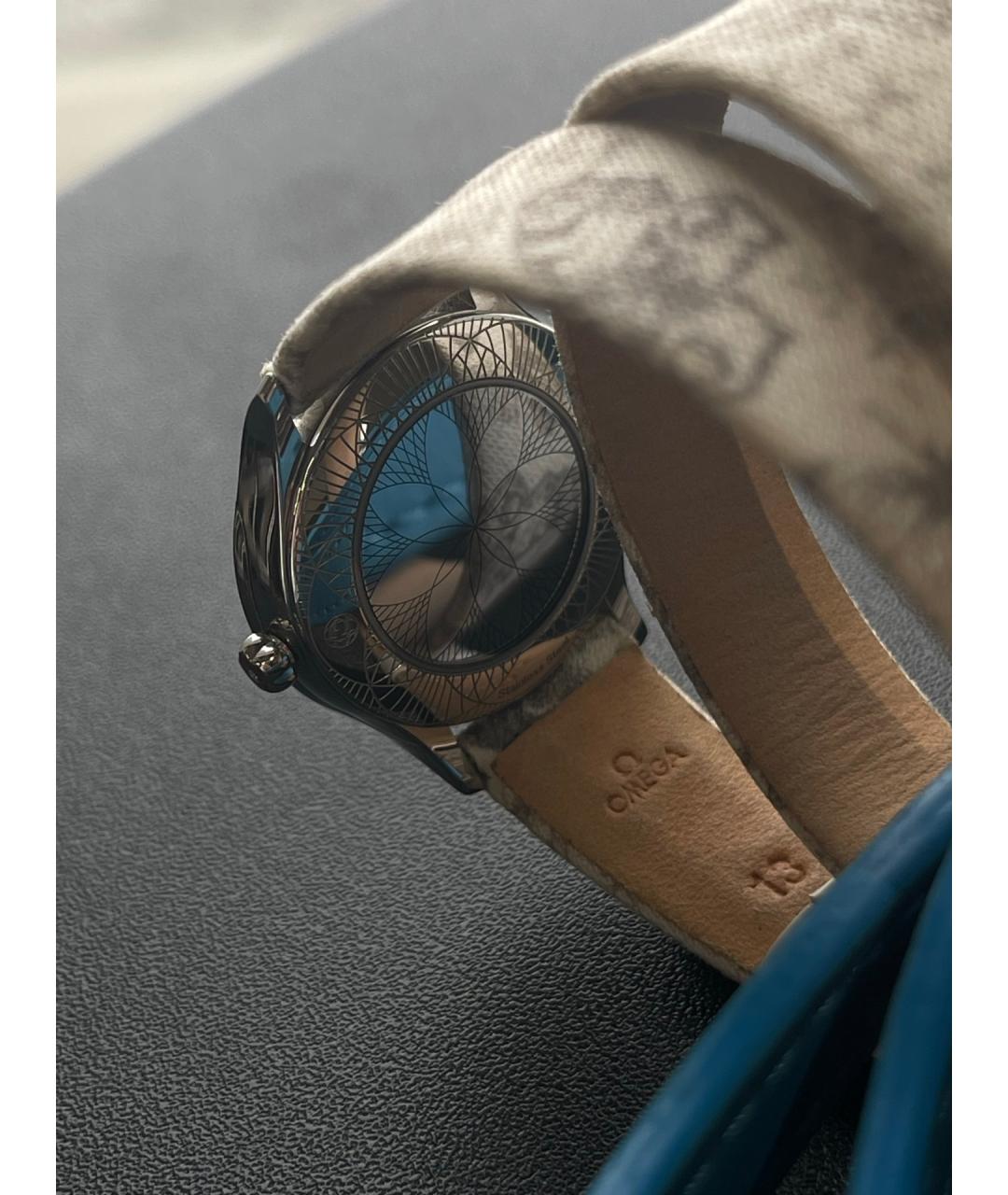 OMEGA Белые металлические часы, фото 5