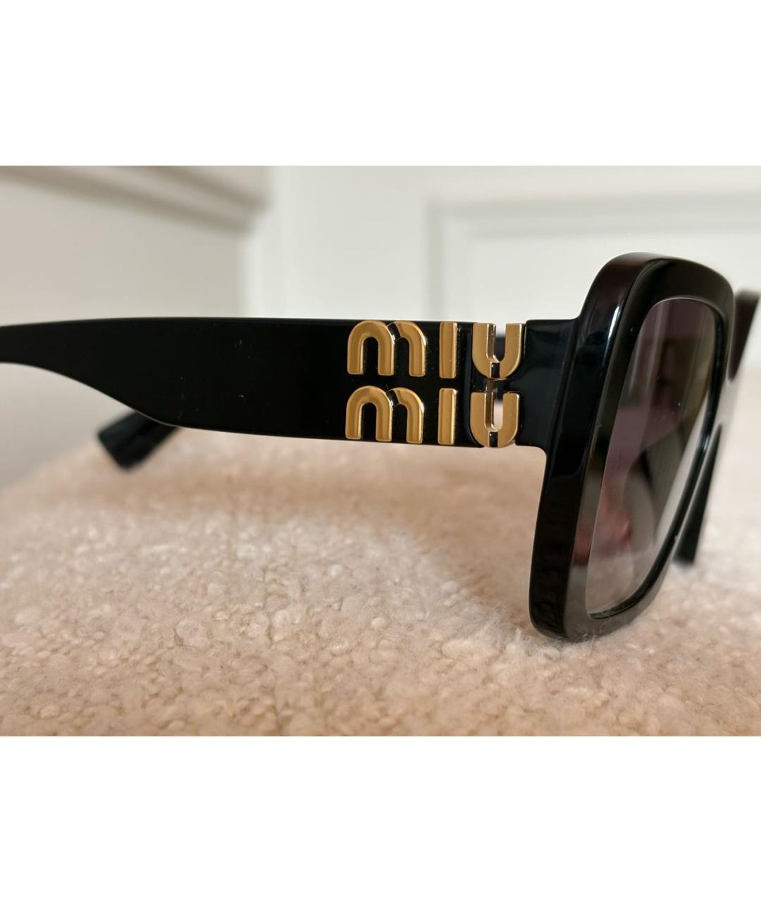 MIU MIU Черные пластиковые солнцезащитные очки, фото 4