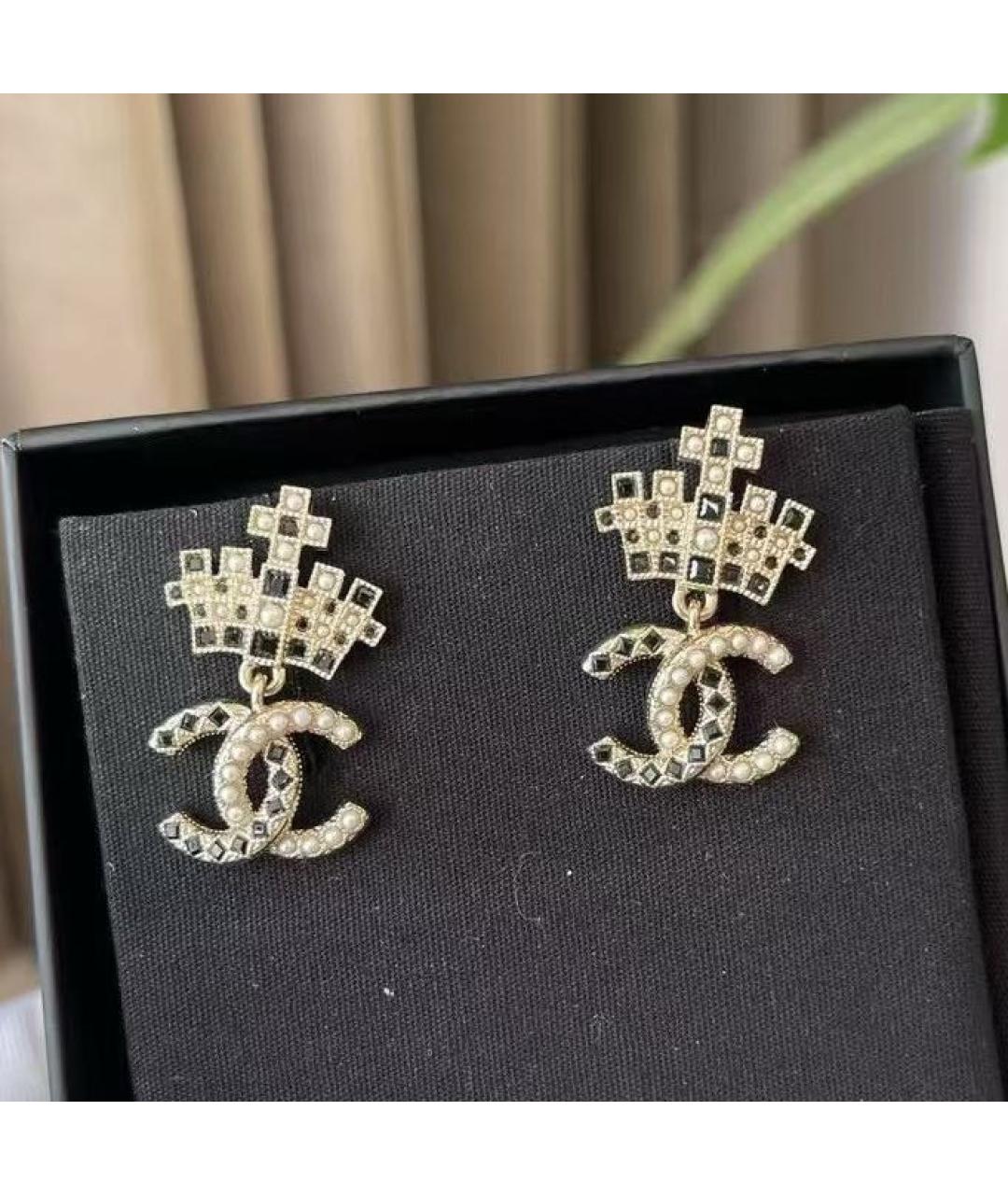 CHANEL Золотые металлические серьги, фото 6