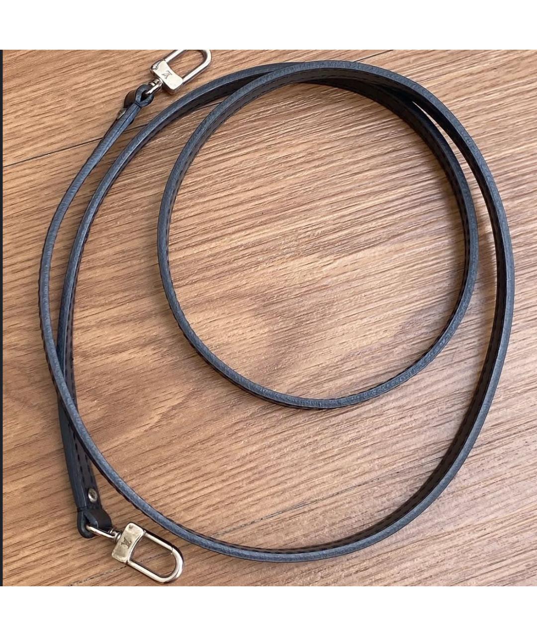 LOUIS VUITTON Черная кожаная сумка с короткими ручками, фото 6