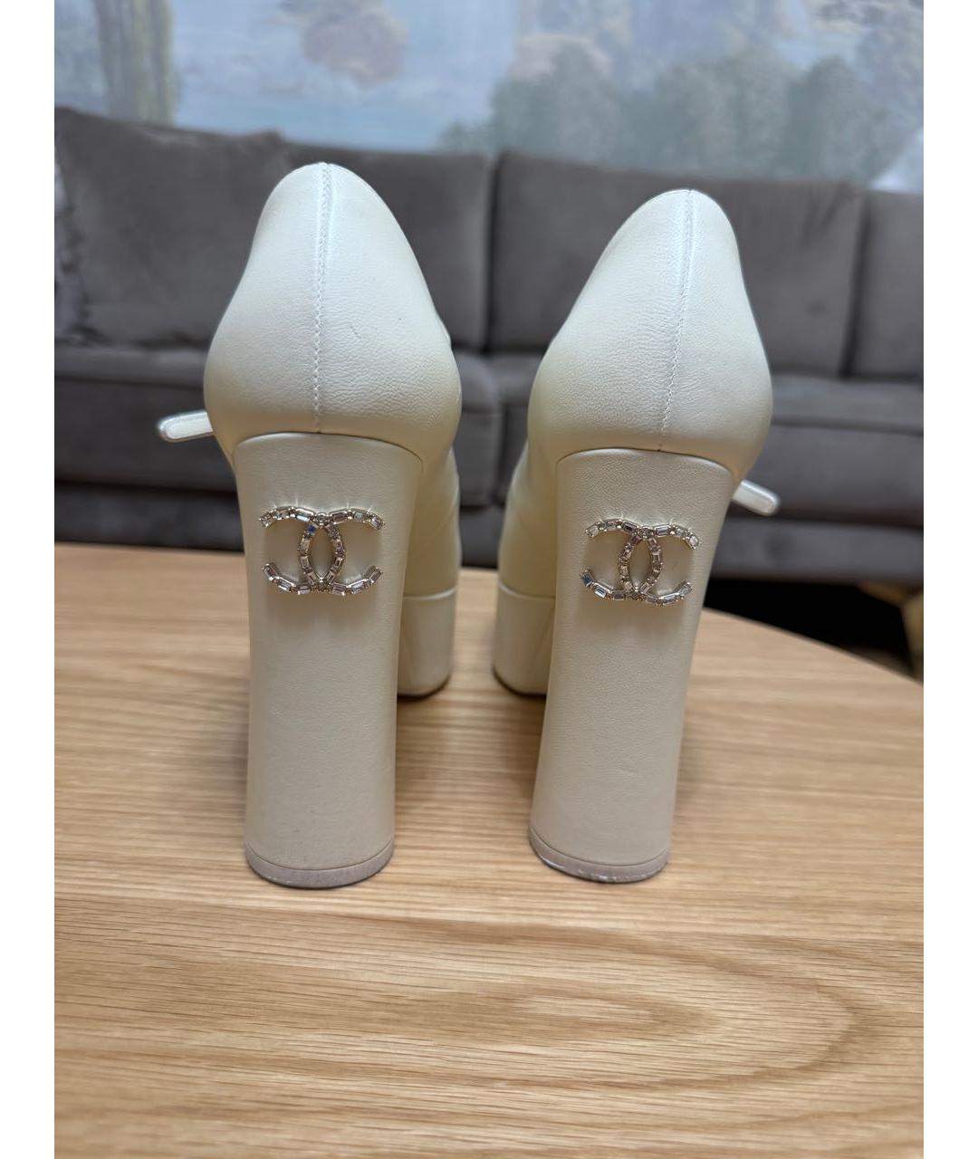 CHANEL Белые кожаные туфли, фото 3