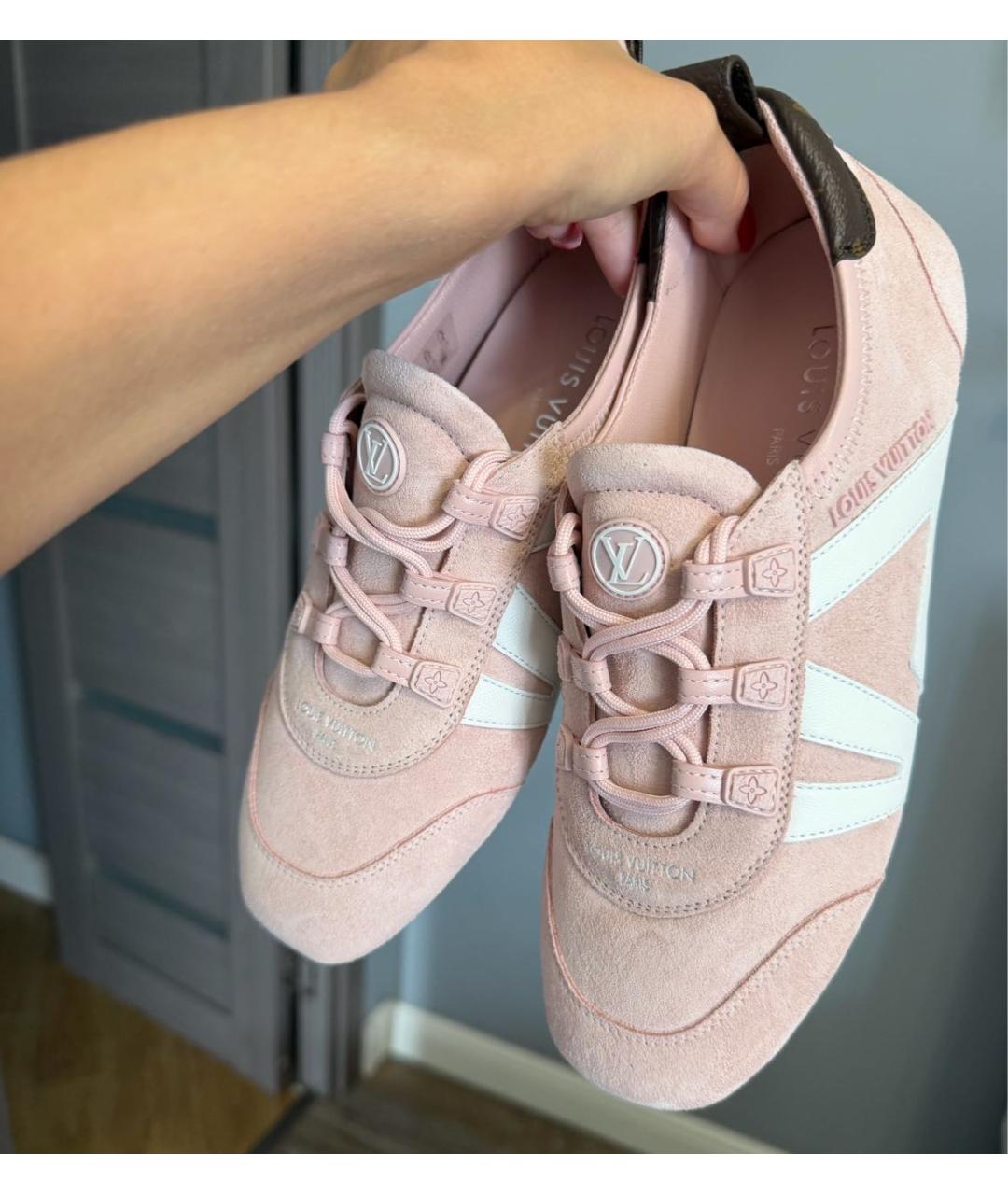 LOUIS VUITTON Розовые замшевые кроссовки, фото 3
