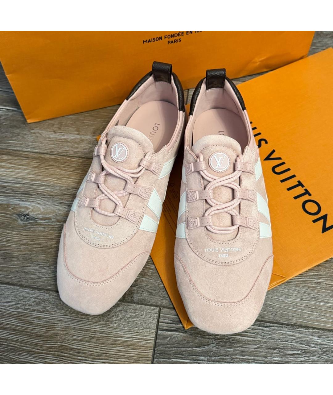 LOUIS VUITTON Розовые замшевые кроссовки, фото 2