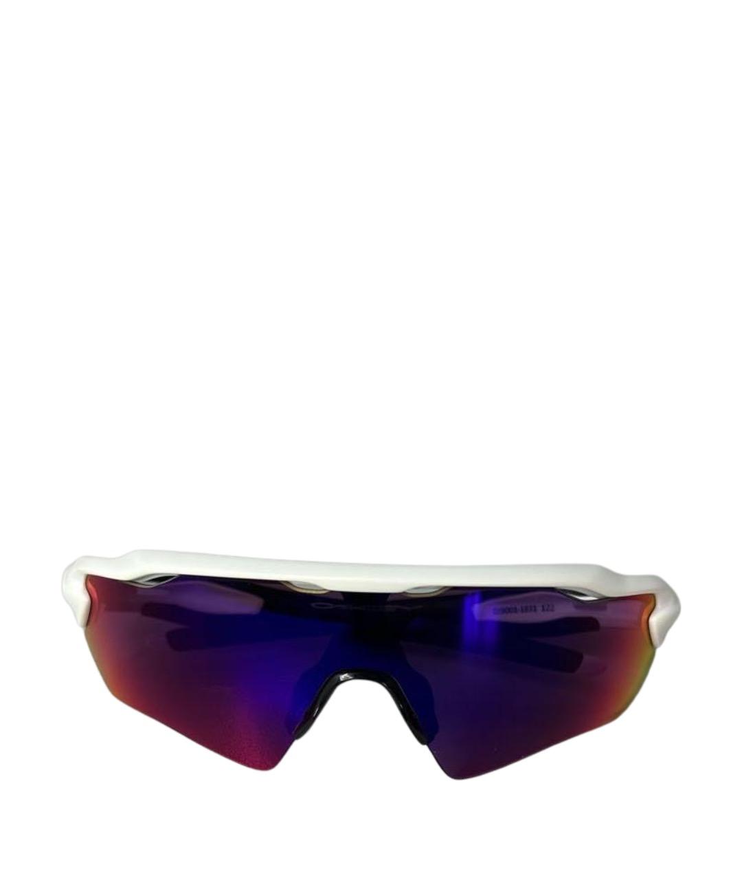 OAKLEY Белые пластиковые солнцезащитные очки, фото 1