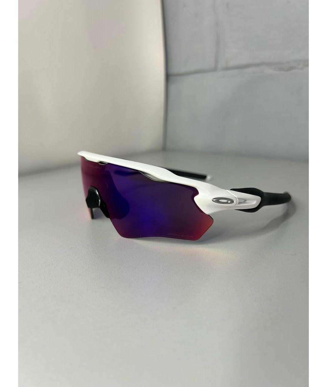 OAKLEY Белые пластиковые солнцезащитные очки, фото 2