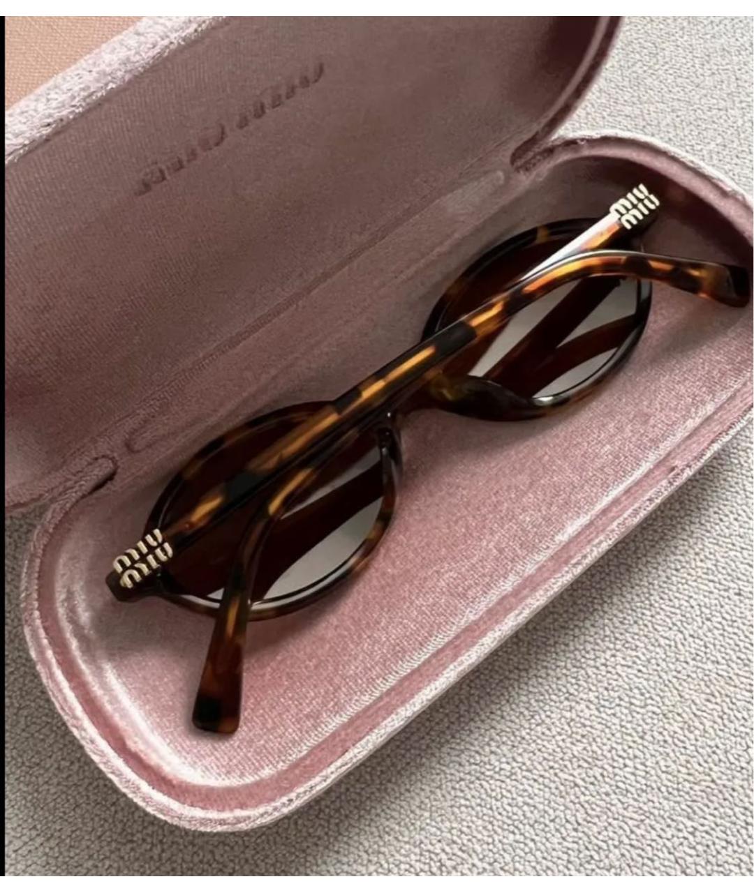 MIU MIU Коричневые пластиковые солнцезащитные очки, фото 5