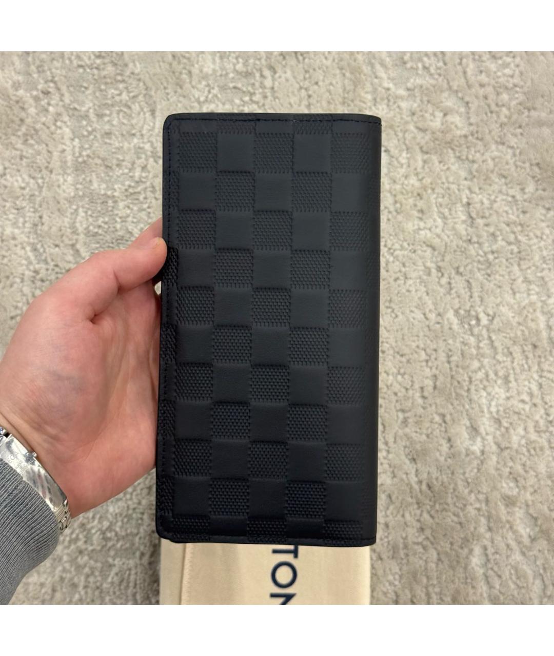 LOUIS VUITTON Черный кожаный кошелек, фото 3