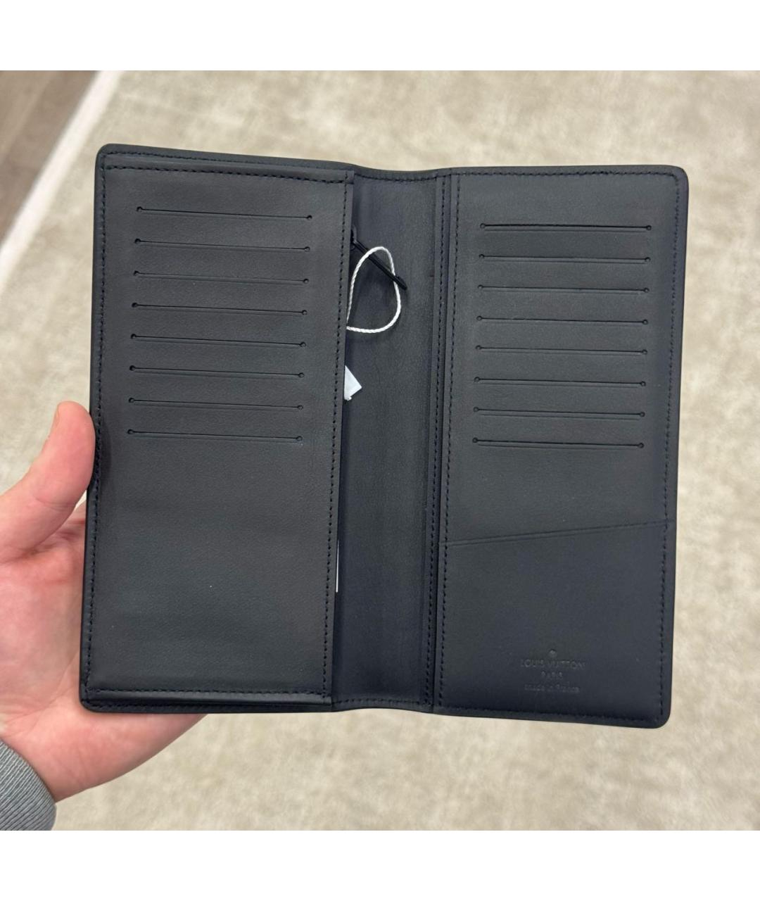 LOUIS VUITTON Черный кожаный кошелек, фото 4