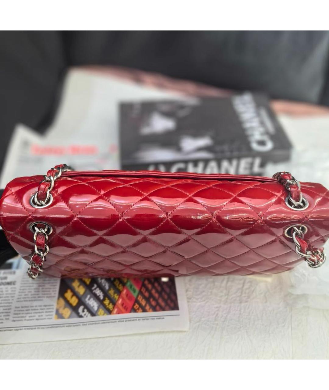 CHANEL Красная сумка через плечо из лакированной кожи, фото 4