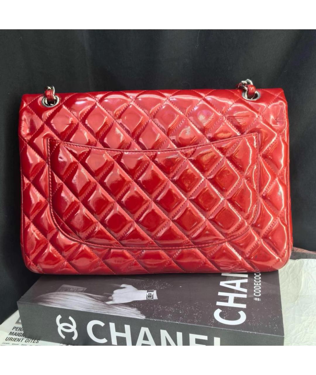 CHANEL Красная сумка через плечо из лакированной кожи, фото 2