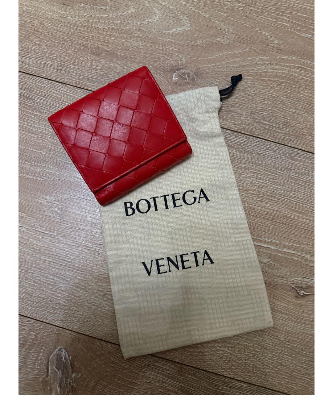 BOTTEGA VENETA Красный кожаный кошелек, фото 6