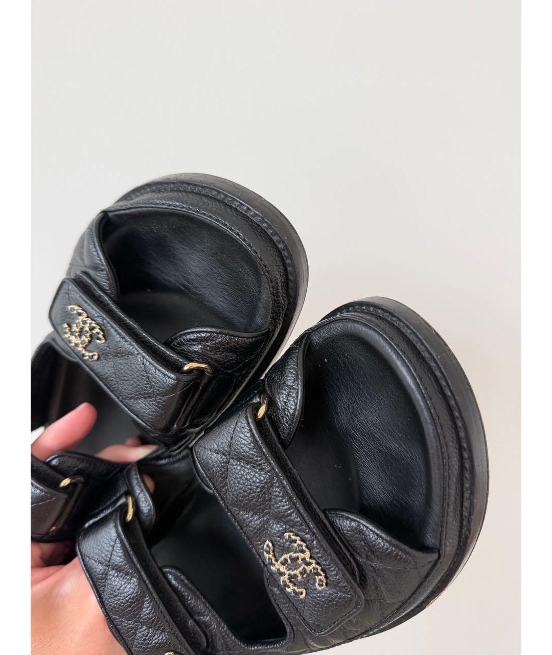 CHANEL Черные кожаные сандалии, фото 3