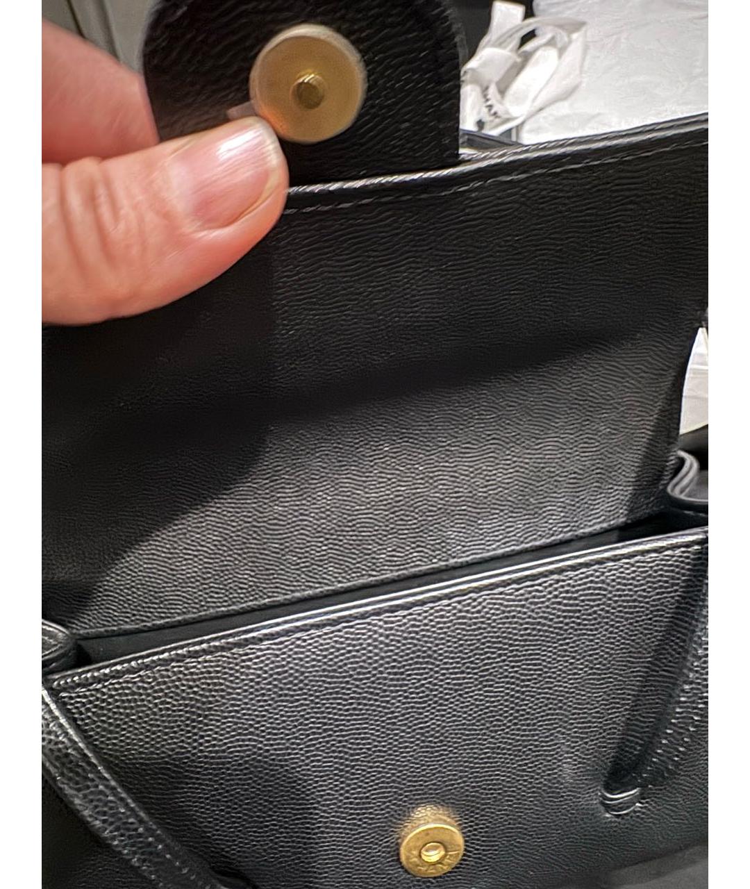 CHANEL Черная кожаная сумка с короткими ручками, фото 4