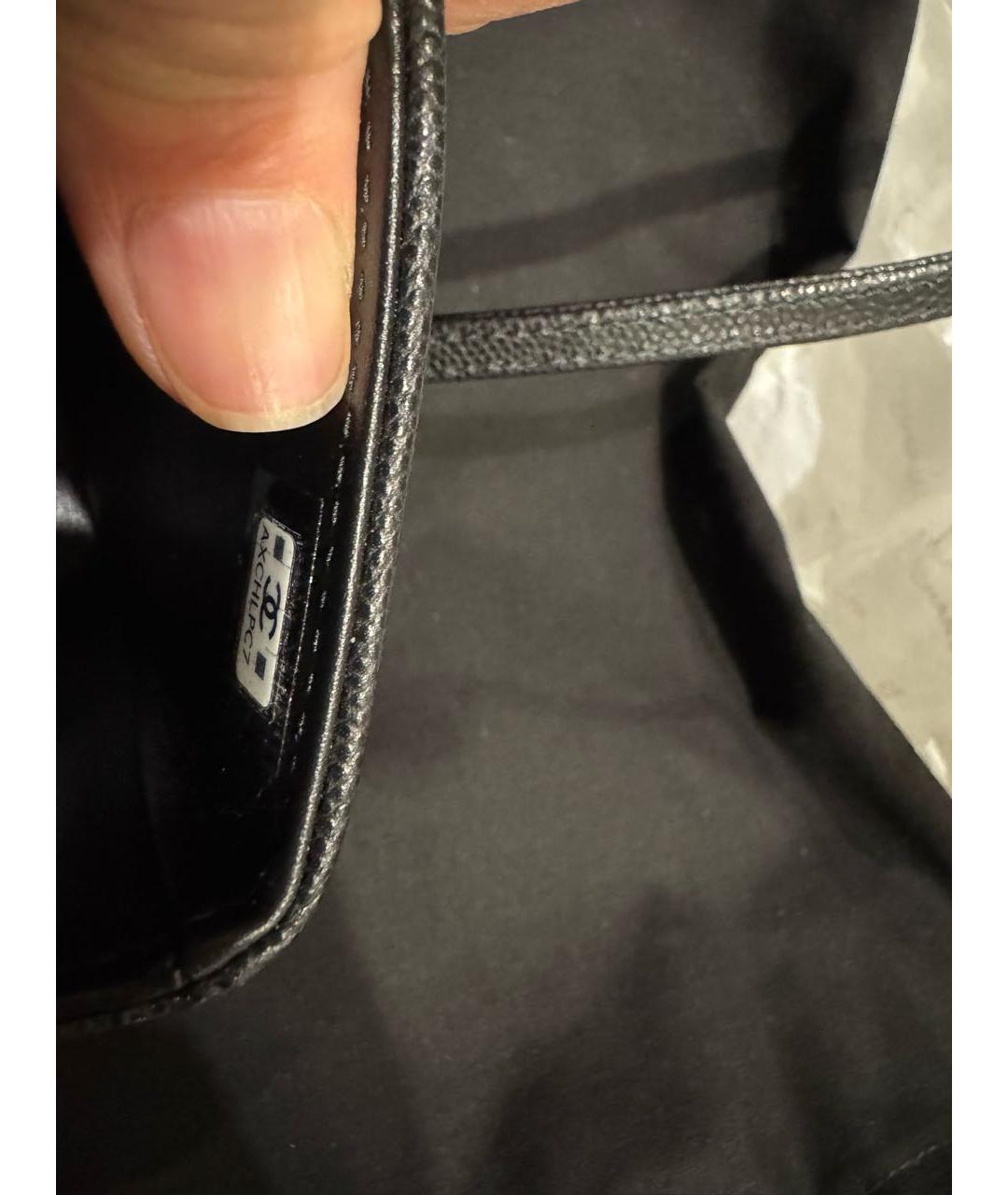 CHANEL Черная кожаная сумка с короткими ручками, фото 6