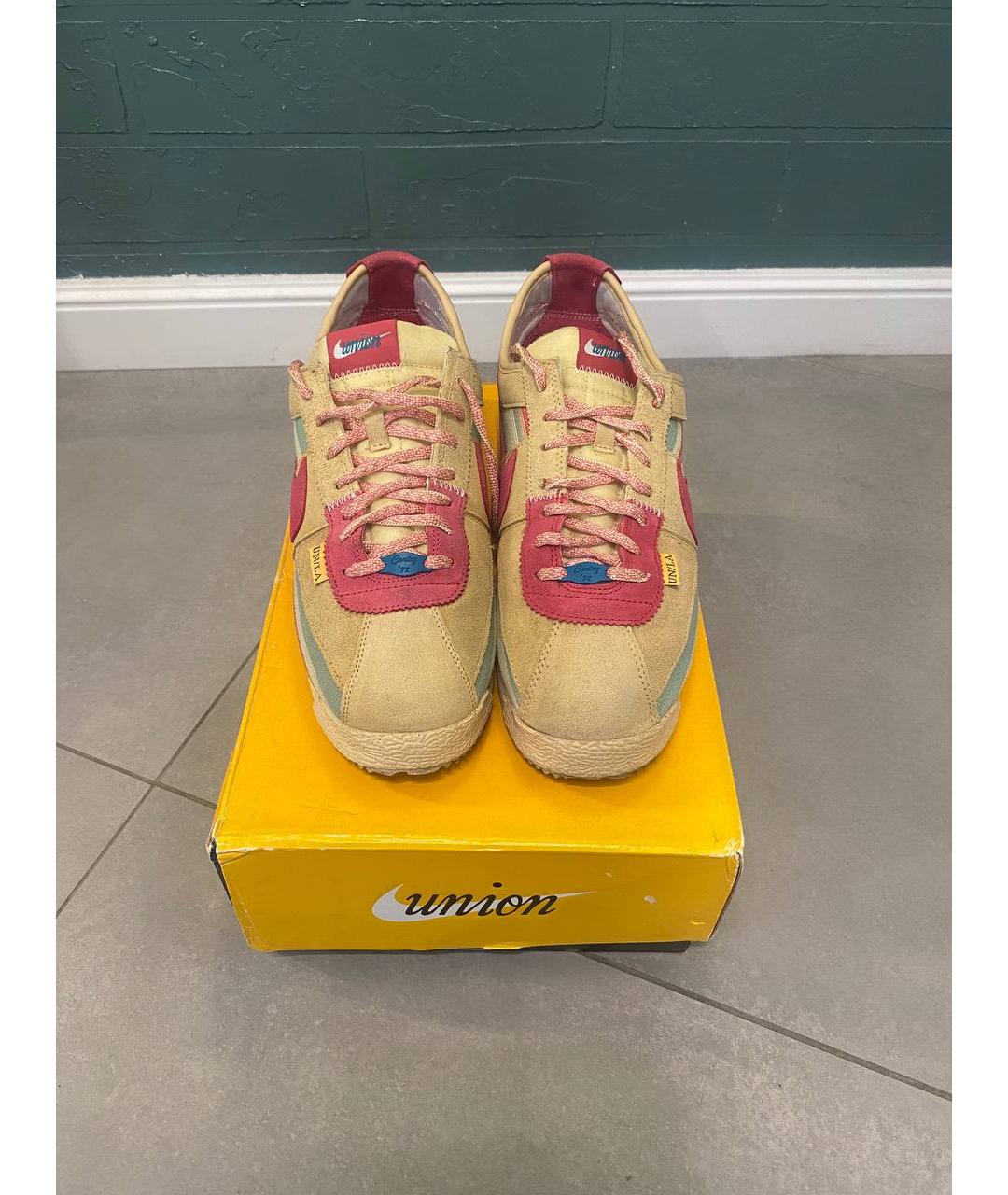 NIKE Бежевые нубуковые низкие кроссовки / кеды, фото 2