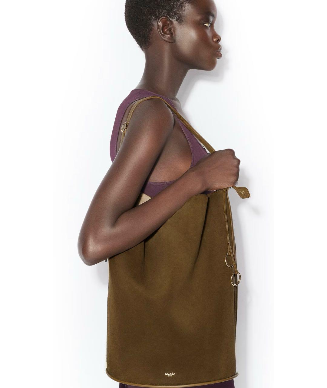 ALAIA Коричневая замшевая сумка через плечо, фото 4