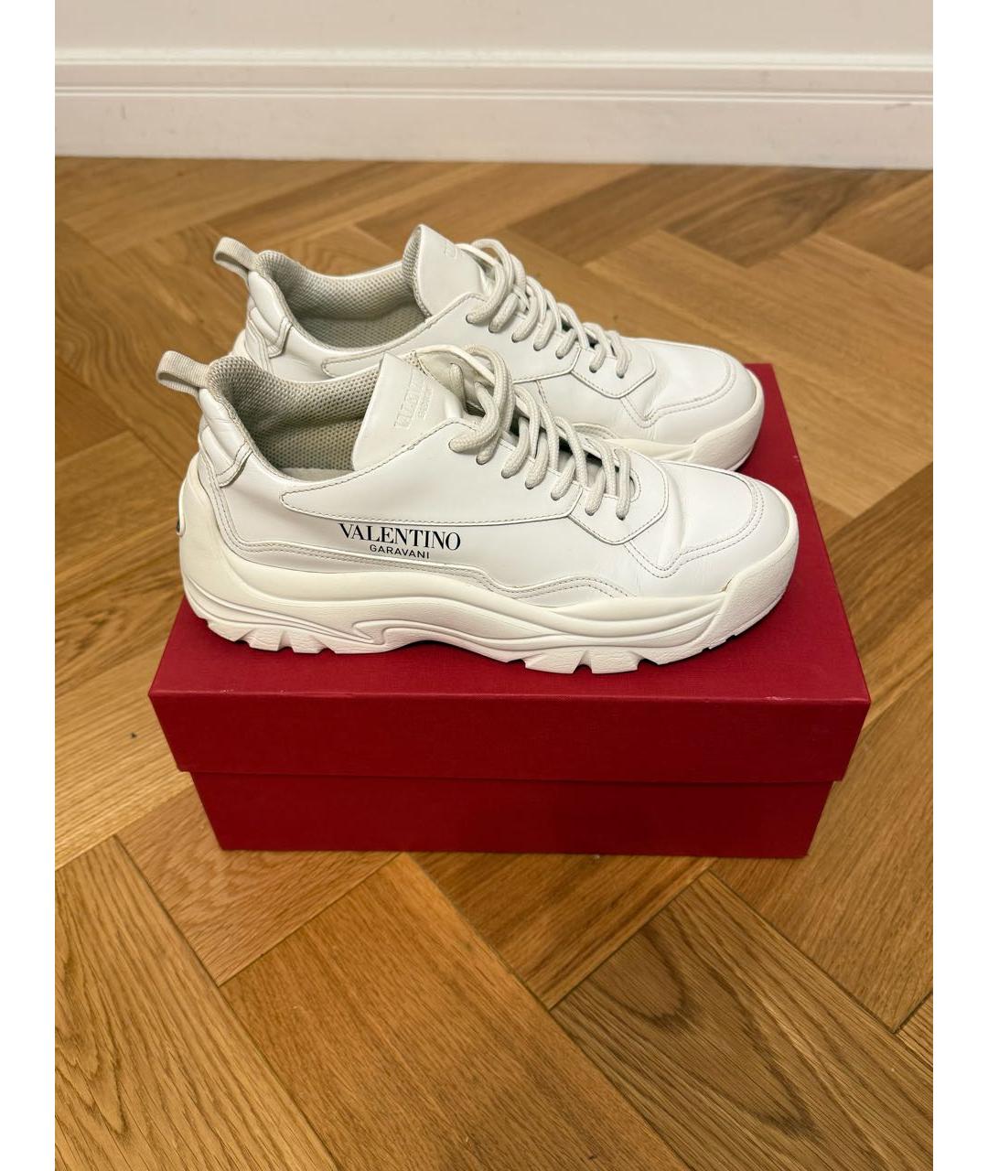 VALENTINO Белые кожаные кроссовки, фото 3