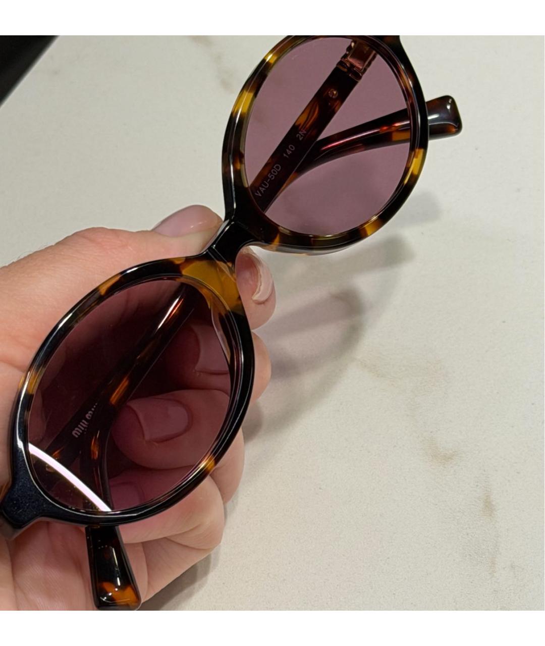 MIU MIU Коричневые пластиковые солнцезащитные очки, фото 3