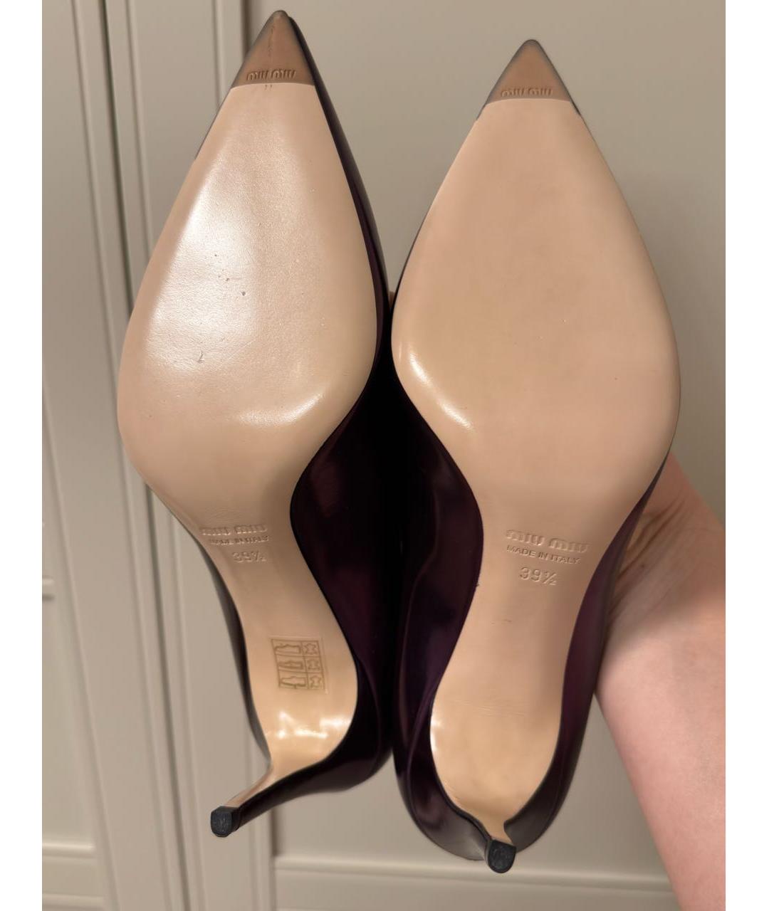 MIU MIU Фиолетовые туфли из лакированной кожи, фото 6