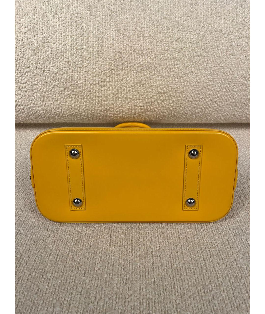 LOUIS VUITTON Горчичная кожаная сумка с короткими ручками, фото 8