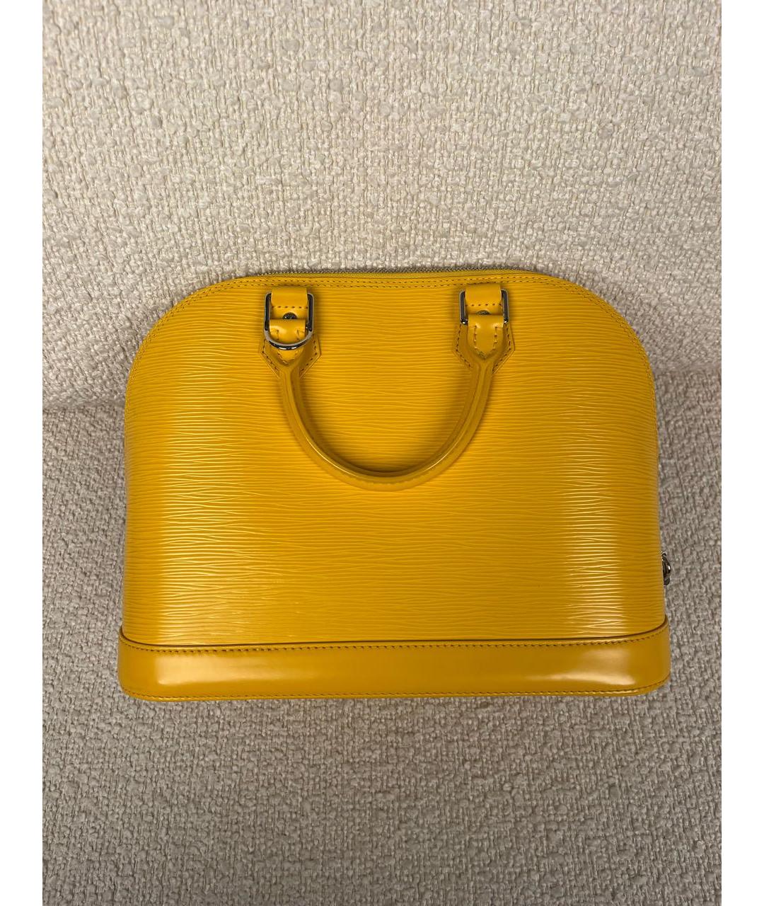 LOUIS VUITTON Горчичная кожаная сумка с короткими ручками, фото 3