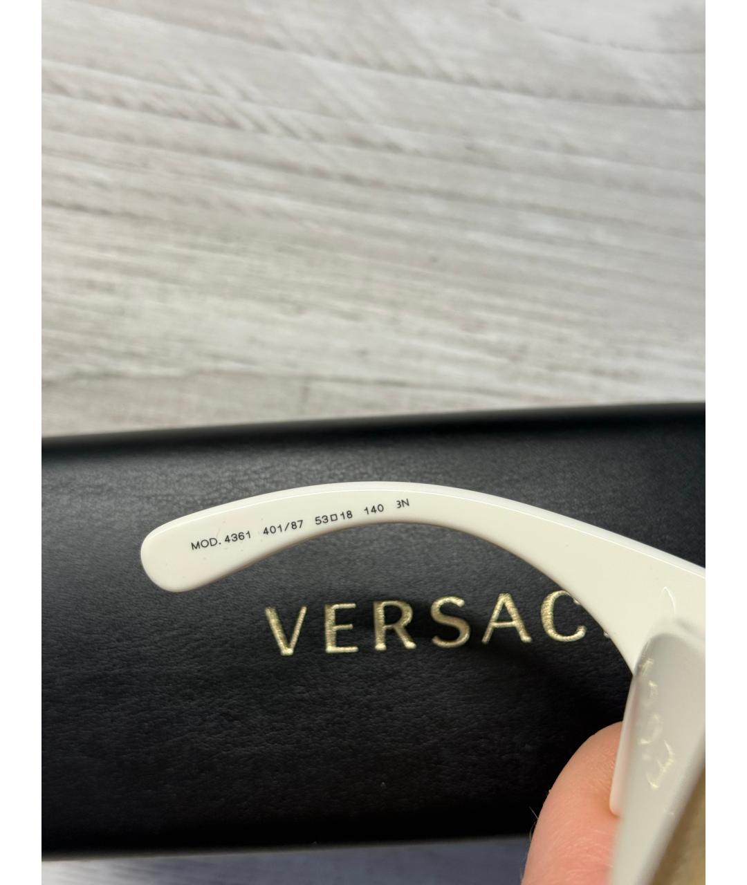 VERSACE Белые пластиковые солнцезащитные очки, фото 3