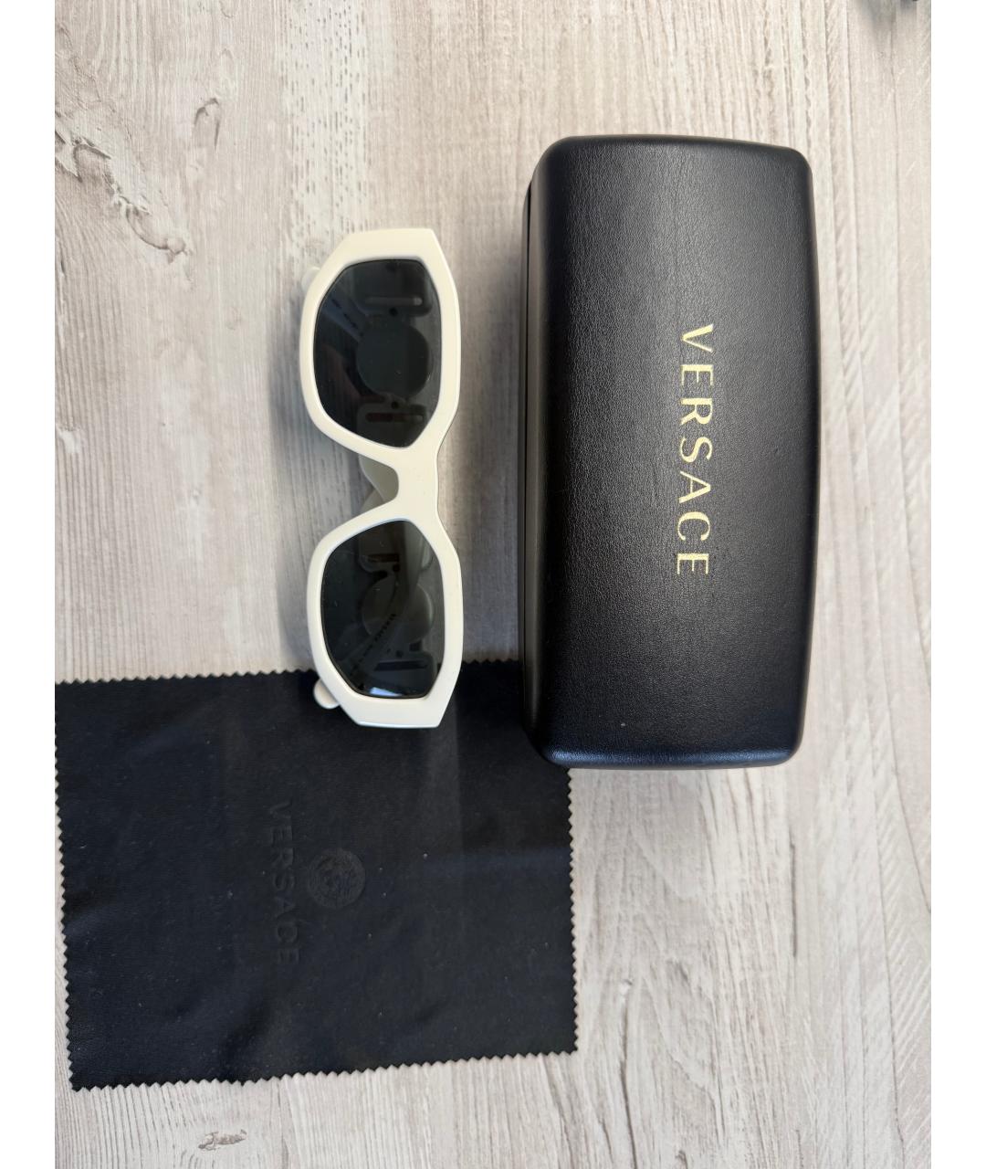 VERSACE Белые пластиковые солнцезащитные очки, фото 4