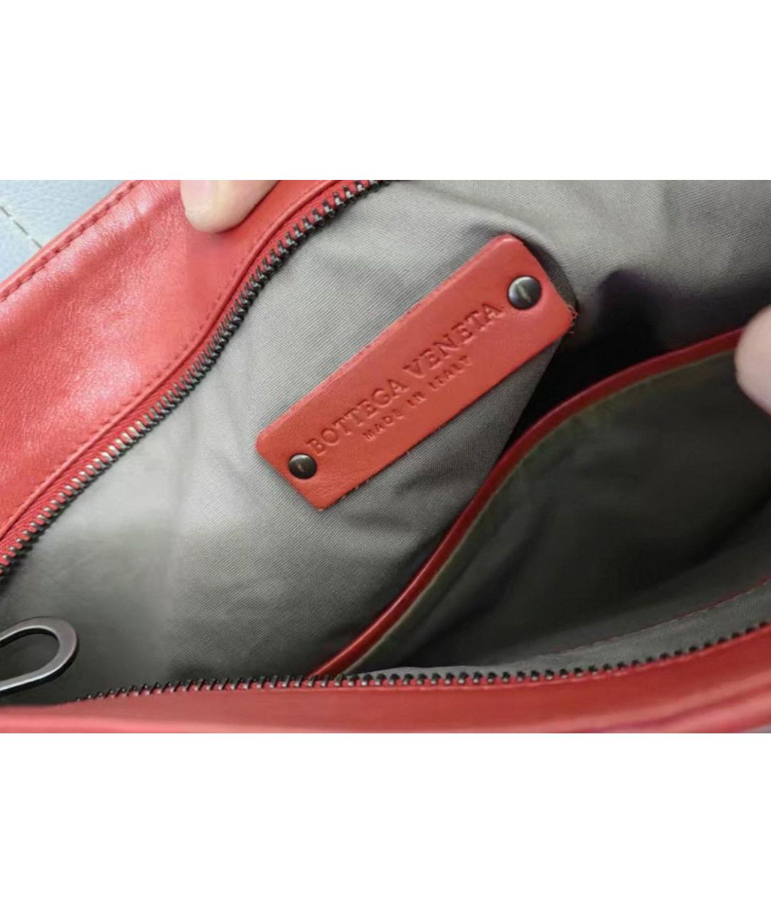 BOTTEGA VENETA Красная кожаная сумка на плечо, фото 3