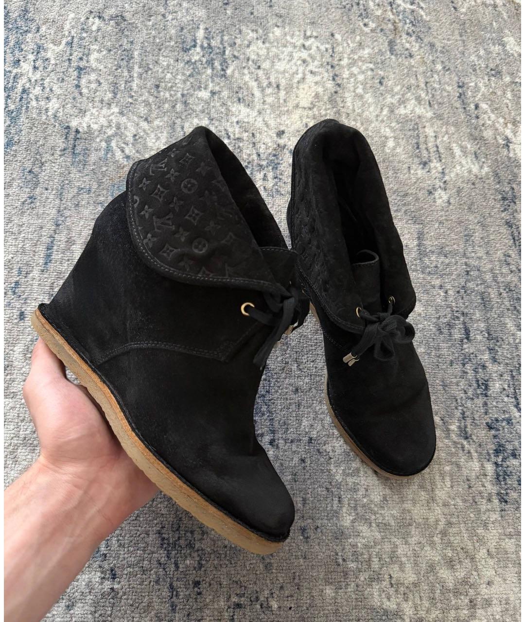 LOUIS VUITTON Коричневые замшевые ботильоны, фото 6