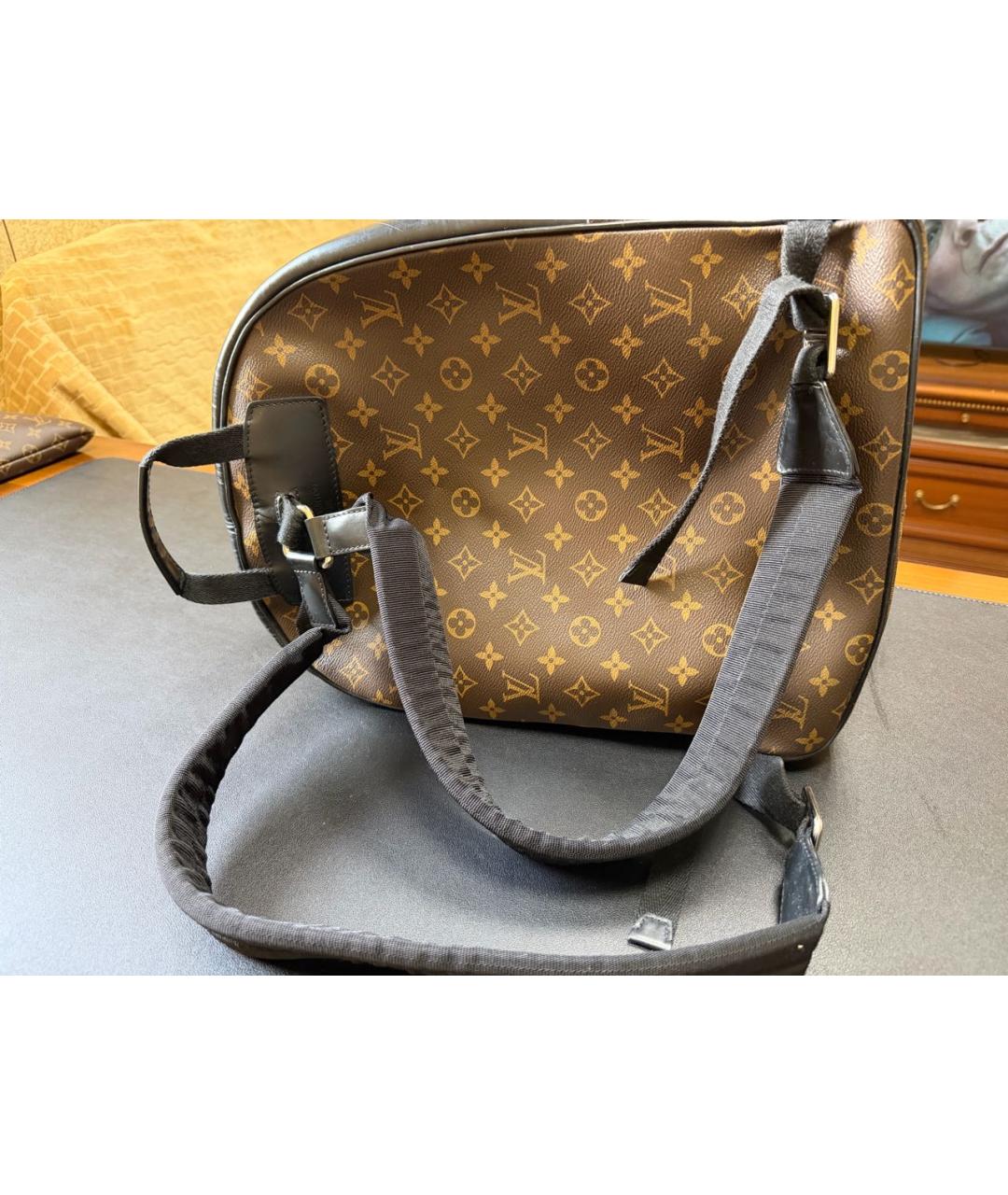 LOUIS VUITTON Коричневый рюкзак, фото 3