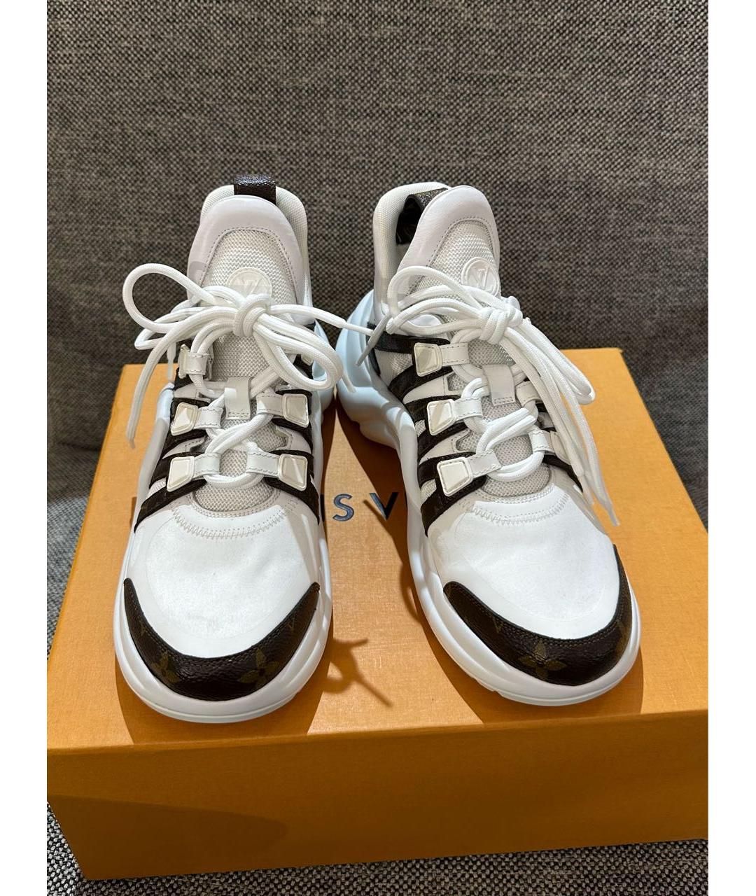 LOUIS VUITTON Белые кожаные кроссовки, фото 2