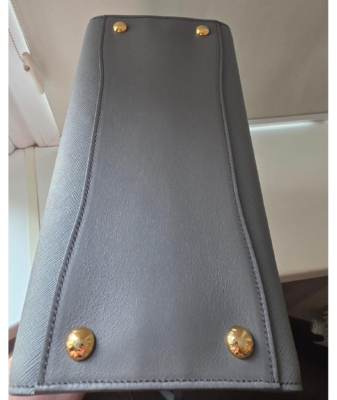 PRADA Серая кожаная сумка через плечо, фото 6