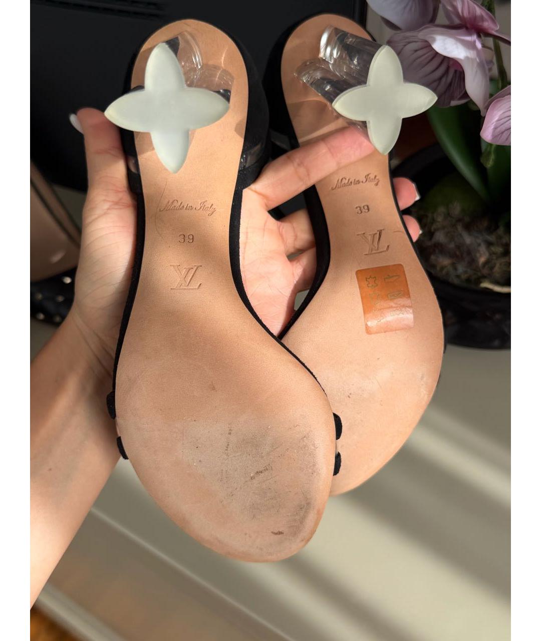 LOUIS VUITTON Черные замшевые босоножки, фото 5