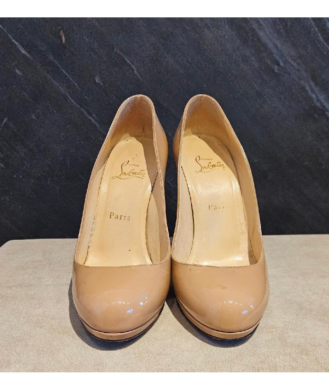 CHRISTIAN LOUBOUTIN Белые туфли из лакированной кожи, фото 2