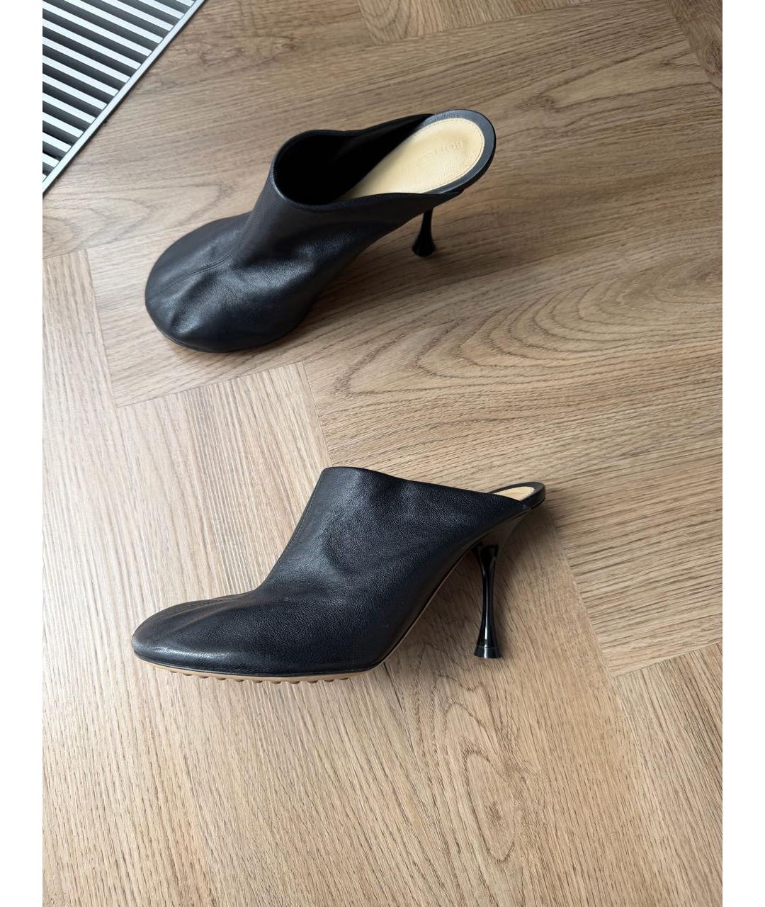 BOTTEGA VENETA Черные кожаные мюли, фото 9