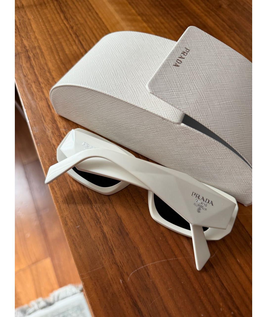 PRADA Белые пластиковые солнцезащитные очки, фото 2