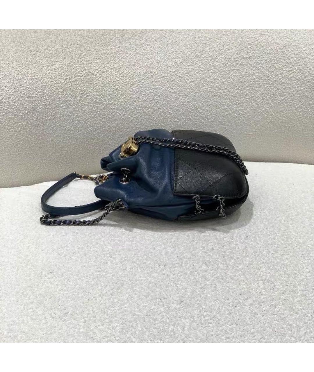 CHANEL Темно-синяя кожаная сумка через плечо, фото 5