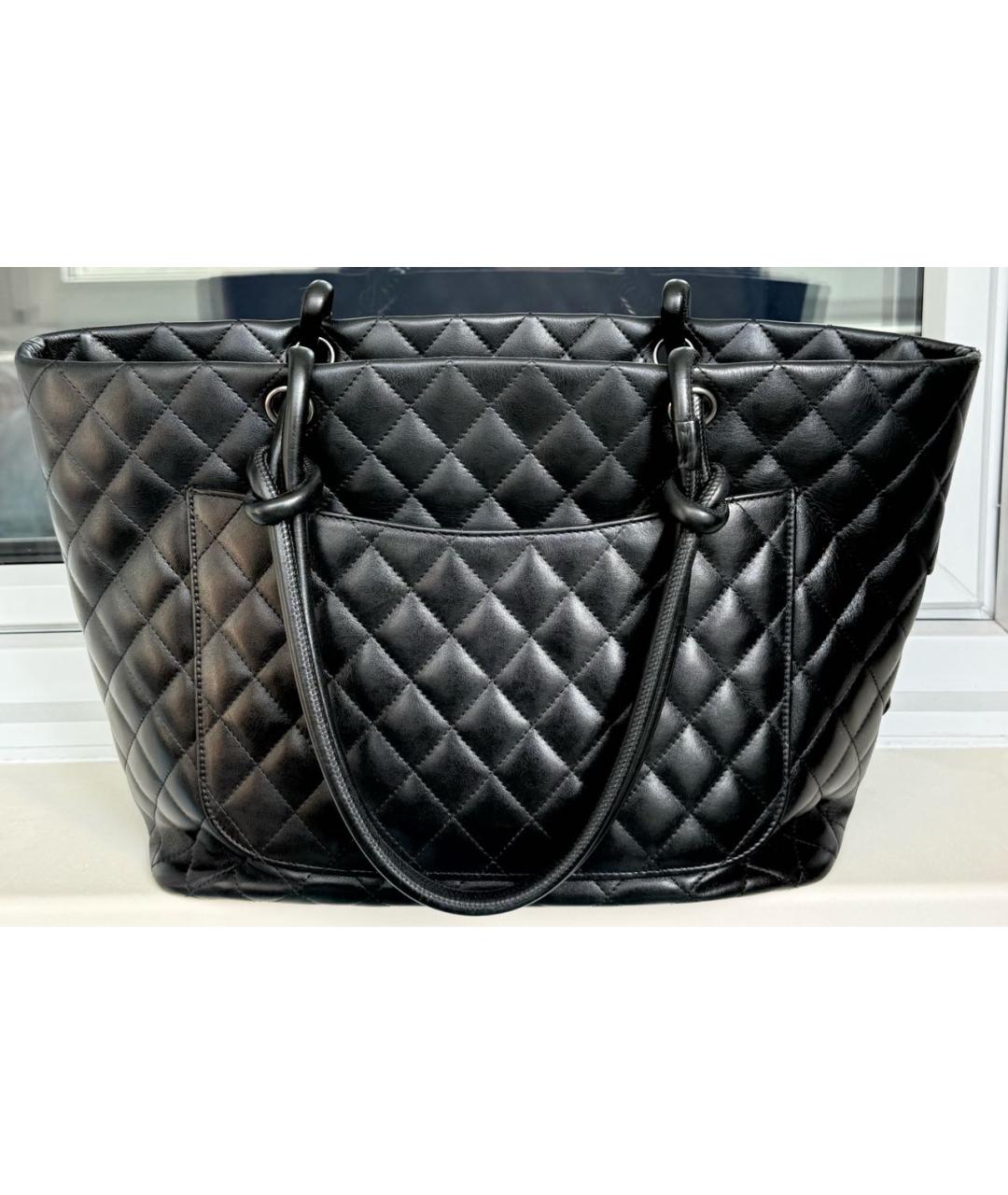 CHANEL Черная кожаная сумка тоут, фото 2