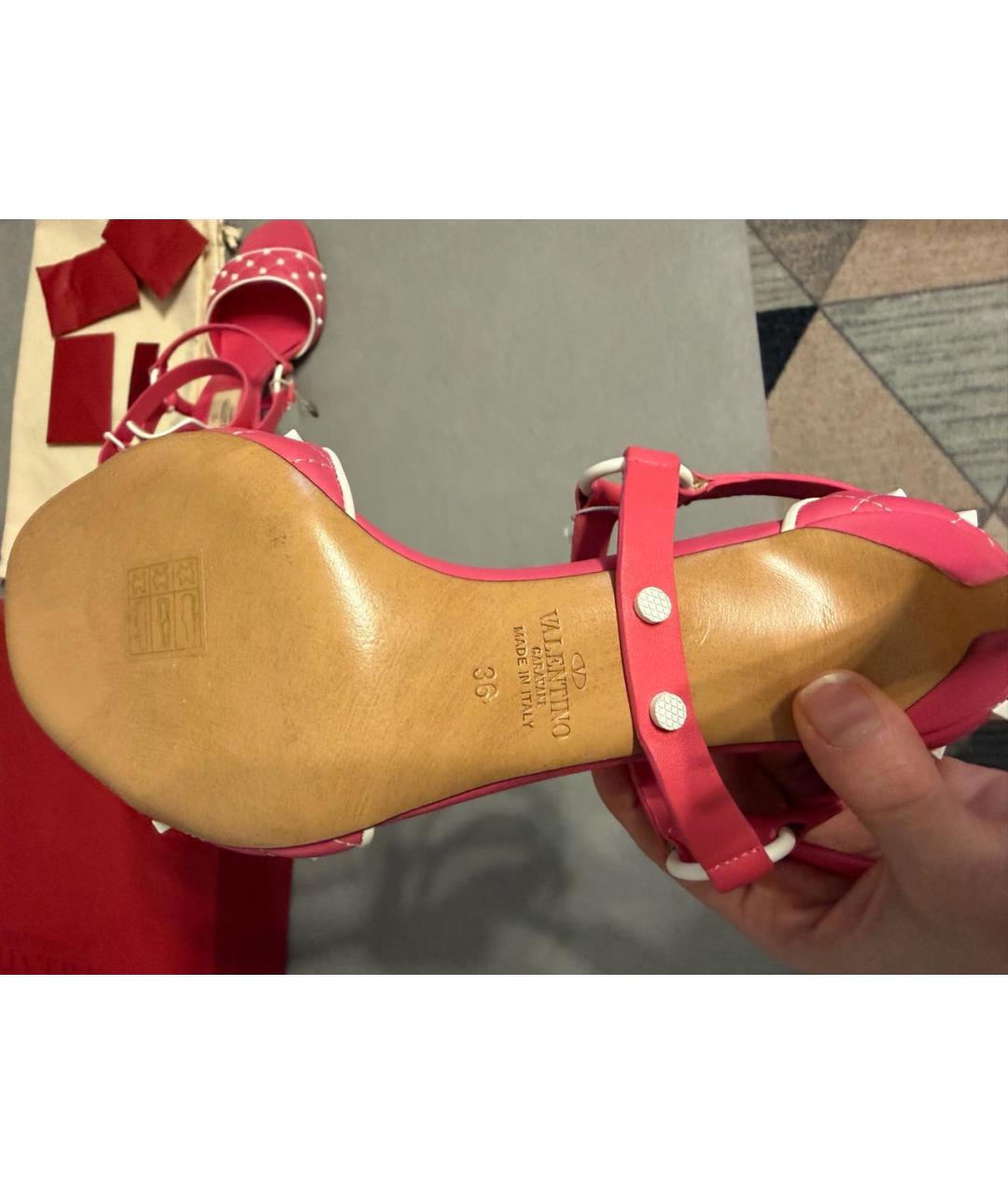 VALENTINO Розовые кожаные босоножки, фото 2