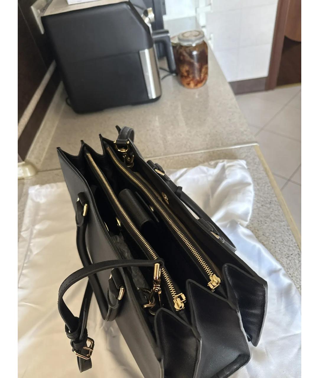 MICHAEL KORS Черная кожаная сумка с короткими ручками, фото 3